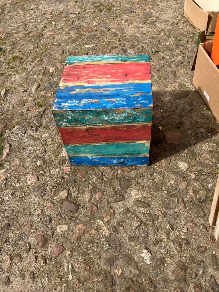 Kubus bijzettafel 50x50x50 cm, multi color, Minder dan 55 cm, Gebruikt, Vierkant, Hout