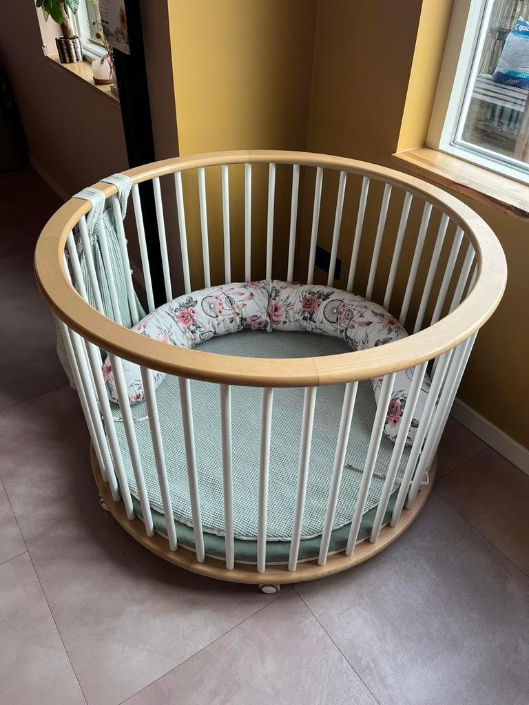Bopita ronde box wit-naturel met matras perfecte staat!, Kinderen en Baby's, Boxen, Ophalen, Zo goed als nieuw, Rond, In hoogte verstelbaar