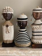 Unieke namji pop, Houten Figuur met Schelpen en Kralen, Antiek en Kunst, Verzenden