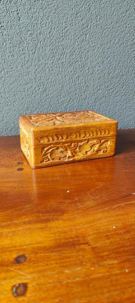 Houten kistje met houtsnijwerk - 10x15.5x6.5 cm, Ophalen of Verzenden, Minder dan 50 cm, Minder dan 50 cm