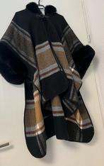 Geruite Poncho met Bontdetails (nieuw), Ophalen of Verzenden, Nieuw