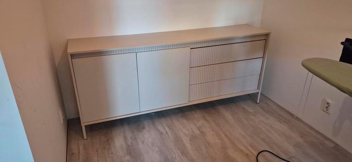 Saran Dressoir Beige ( lees beschrijving), Huis en Inrichting, Kasten | Dressoirs, 25 tot 50 cm, Ophalen