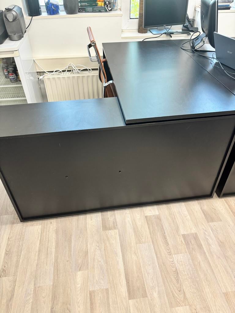 Net bureau, Huis en Inrichting, Bureaus, Ophalen, Zo goed als nieuw, Zwart, Computerbureau