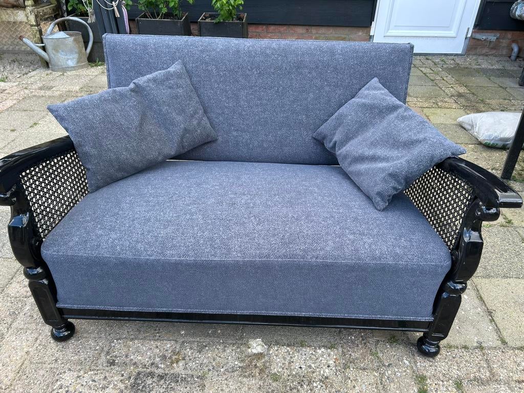 Antiek bankje, met webbing, grijze bekleding, Antiek en Kunst, Antiek | Meubels | Stoelen en Banken, Ophalen