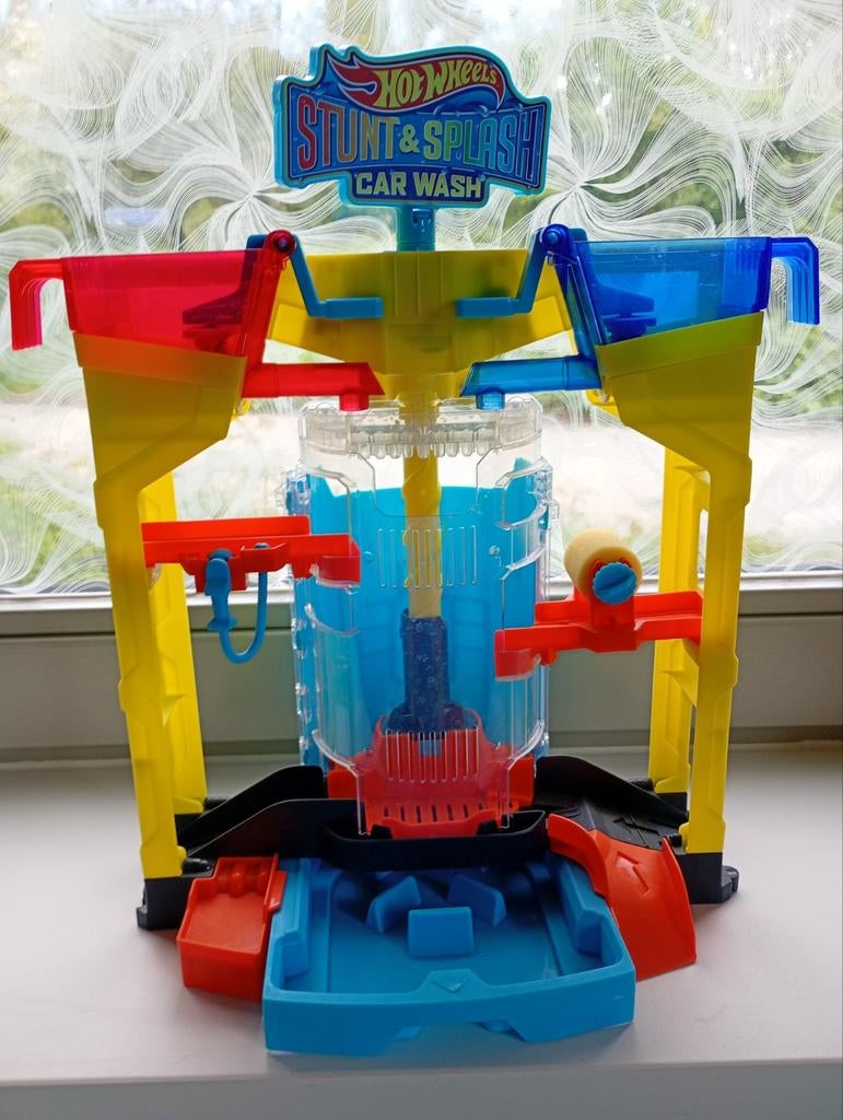 Hot Wheels Stunt & Splash Car Wash speelset, Kinderen en Baby's, Speelgoed | Overig, Ophalen of Verzenden, Gebruikt, Jongen of Meisje