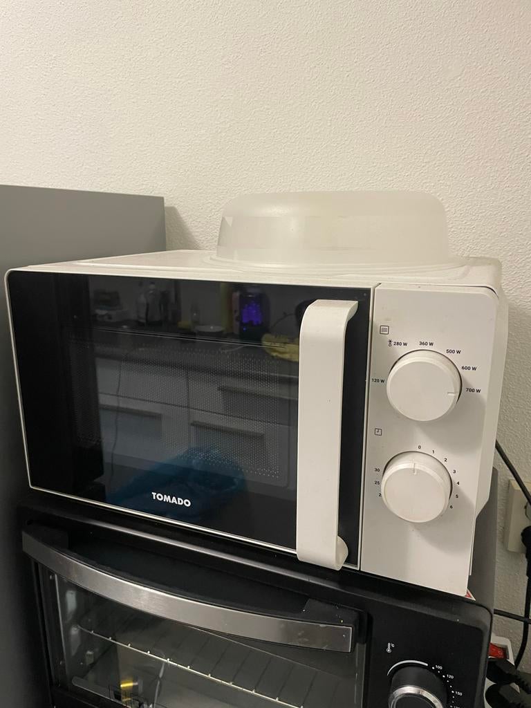 Tomado magnetron wit, Ophalen, Gebruikt, Magnetron, Draaiplateau