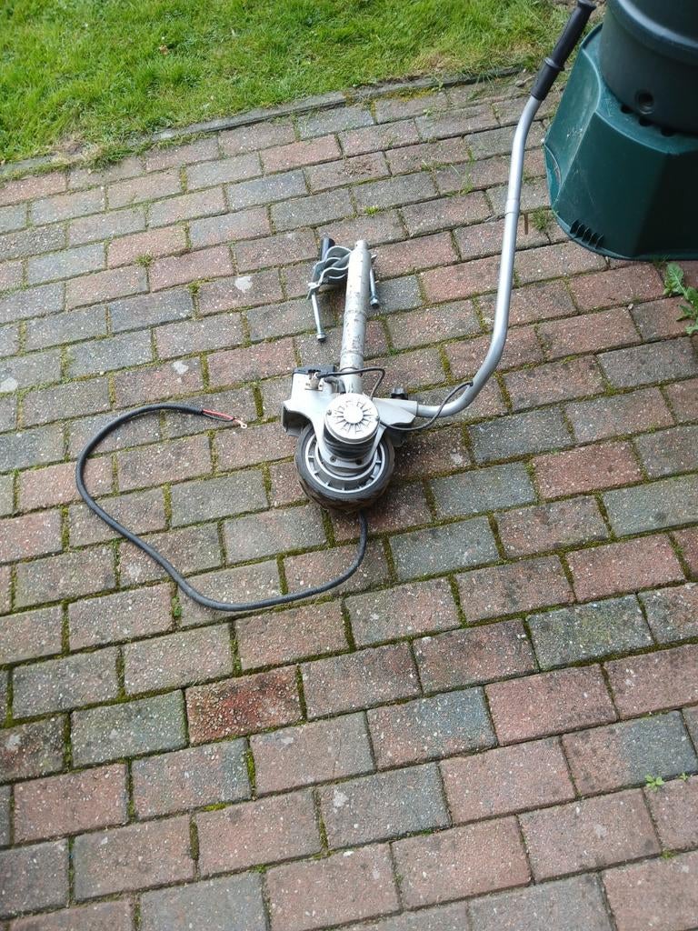 Elektrisch aangedreven neuswiel voor caravan/aanhanger, Ophalen of Verzenden, Gebruikt