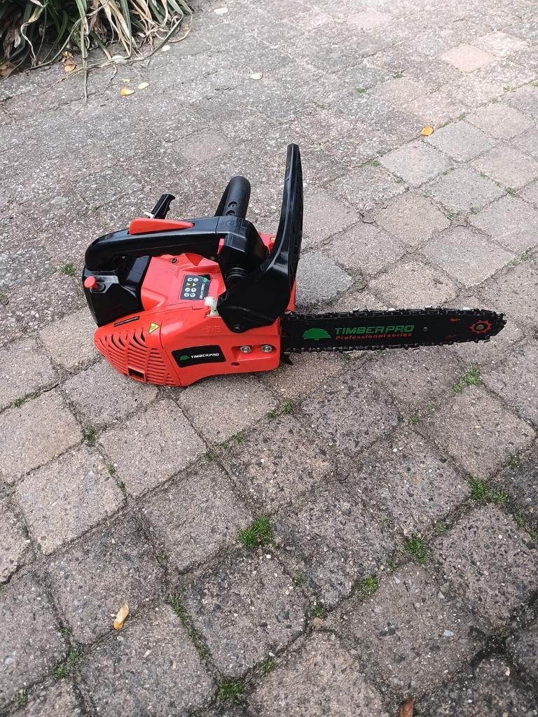 Timberpro benzine kettingzaag, Ophalen of Verzenden, Zo goed als nieuw