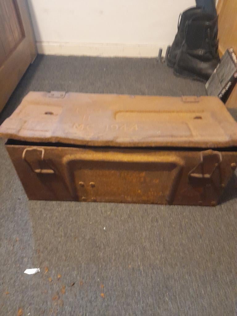 Munitie kist uit 1944, Ophalen, Landmacht, Amerika, Kist of Geocache