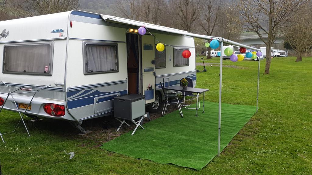 Fendt Topas 560 uit 2004 met mover, Caravans en Kamperen, Rondzit, Fendt, 5 tot 6 meter, 1250 - 1500 kg