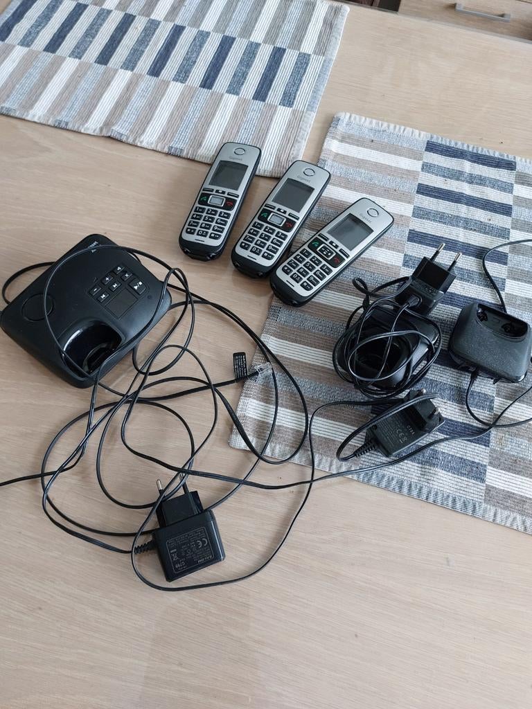 Giga set, Ophalen of Verzenden, 3 handsets