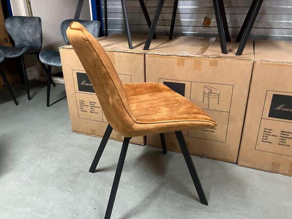 4 x nieuwe stoel in goud kleur, Huis en Inrichting, Stoelen, Ophalen, Overige kleuren, Nieuw, Vier