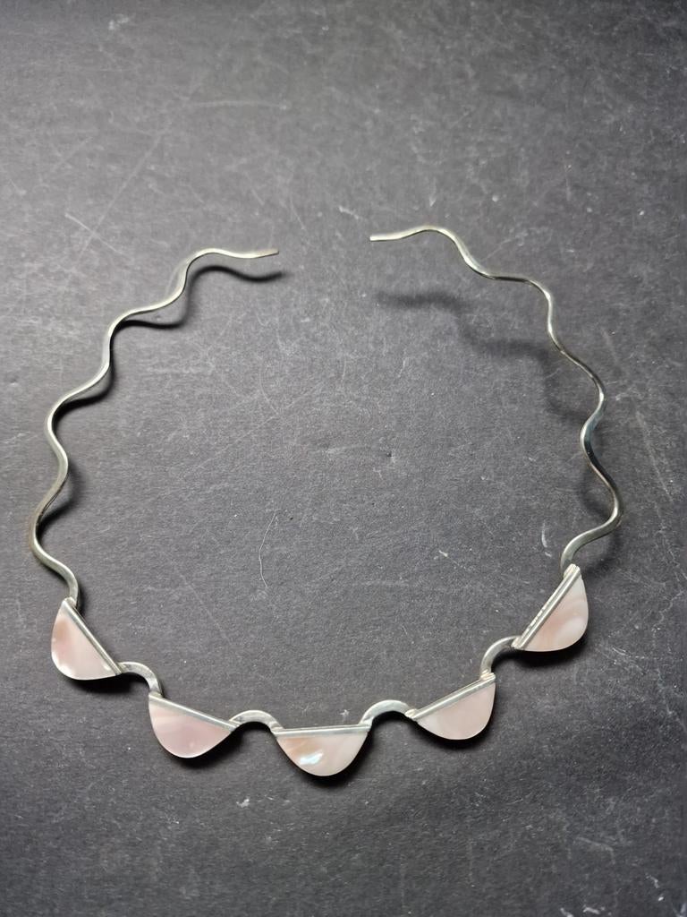 Mooie zilveren sprang met parelmoer, Ophalen of Verzenden, Zo goed als nieuw, Zilver, Zilver