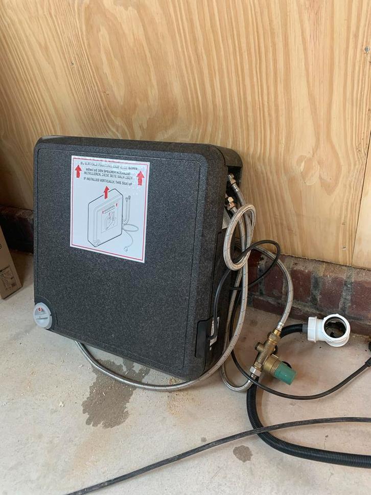 Inventum Modesto Q10 Boiler 10L 2000W, Doe-het-zelf en Verbouw, Geisers en Boilers, Gebruikt, Boiler, Aardgas, Minder dan 20 liter