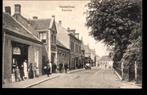 Oosterhout (NB), Rulstraat met winkel en volk, 1917, gelopen, Verzamelen, Ansichtkaarten | Nederland, Verzenden, Voor 1920, Gelopen