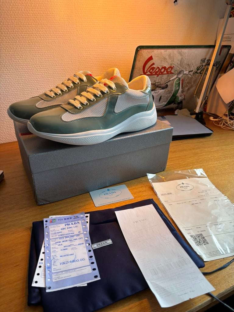 Prada cups licht groen maat 43, Ophalen of Verzenden, Zo goed als nieuw, Overige kleuren