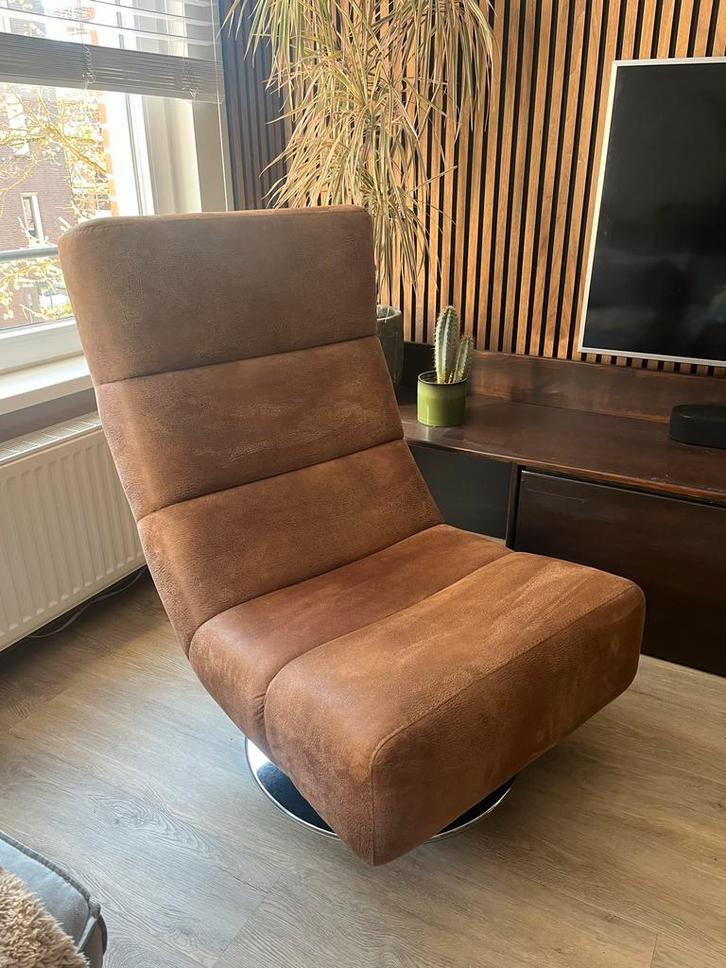 Design (Draai)fauteuil - cognac kleurige bekleding, Huis en Inrichting, Fauteuils, Gebruikt, Stof, 75 tot 100 cm, Ophalen