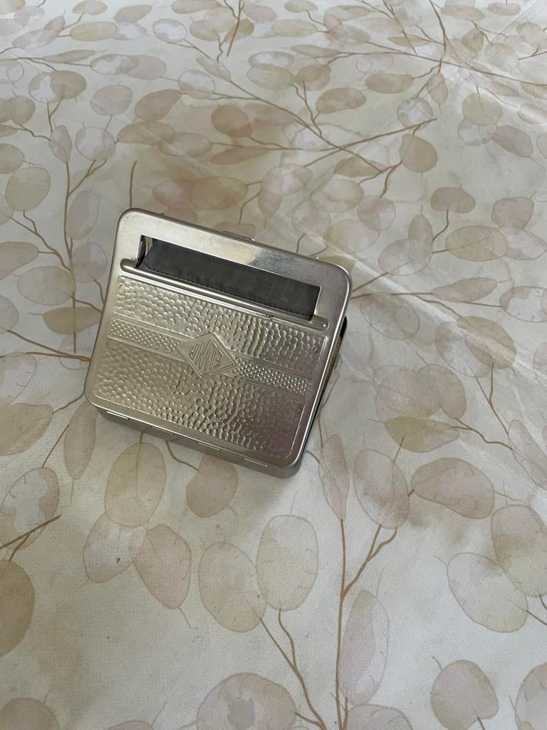 Vintage tabaksdoos met rolmechanisme, Ophalen, Gebruikt, Tabaksdoos of Verpakking