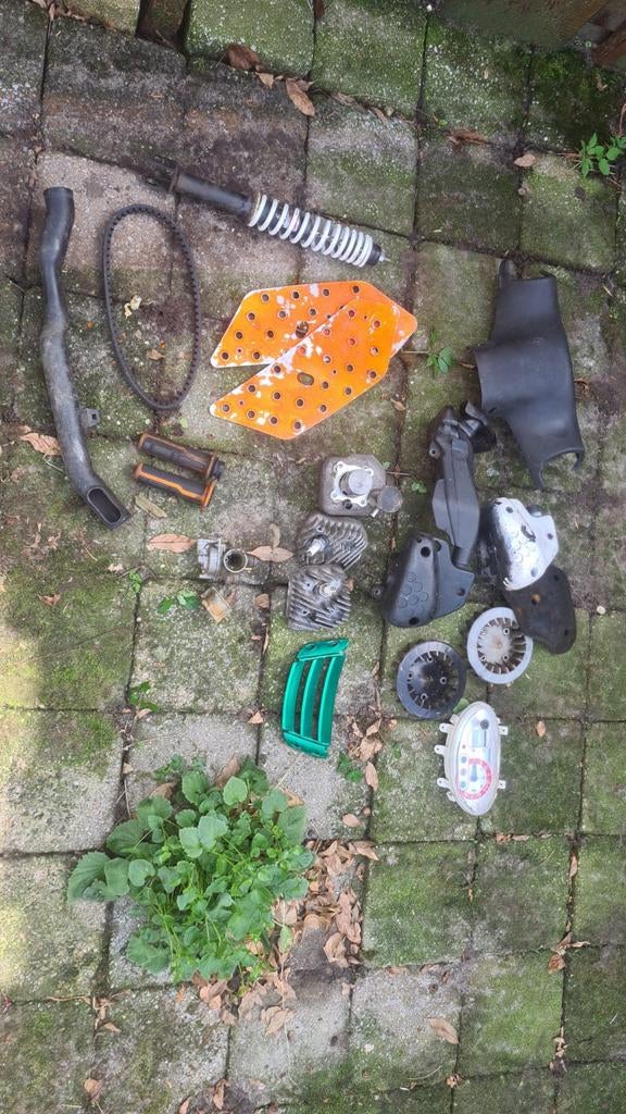 Vivacity en piaggio onderdelen, Fietsen en Brommers, Brommeronderdelen | Scooters, Ophalen of Verzenden, Zo goed als nieuw, Overige typen