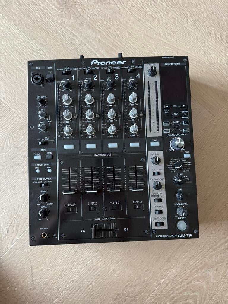 Pioneer DJM-750 Mixer, Ophalen of Verzenden, Zo goed als nieuw, Minder dan 5 kanalen