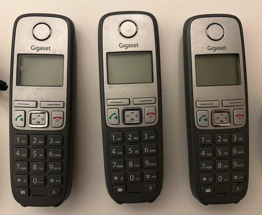 Gigaset A400 drie draadloze telefoons met opladers (3 stuks), Telecommunicatie, Ophalen of Verzenden, Gebruikt, 3 handsets