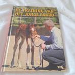 De Training van het Jonge Paard - Richard Maxwell, Boeken, Dieren en Huisdieren, Ophalen of Verzenden, Gelezen, Paarden of Pony's