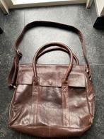 Stijlvolle grote  bruine leren handtas met schouderband, Ophalen of Verzenden, Gebruikt, Bruin, Handtas