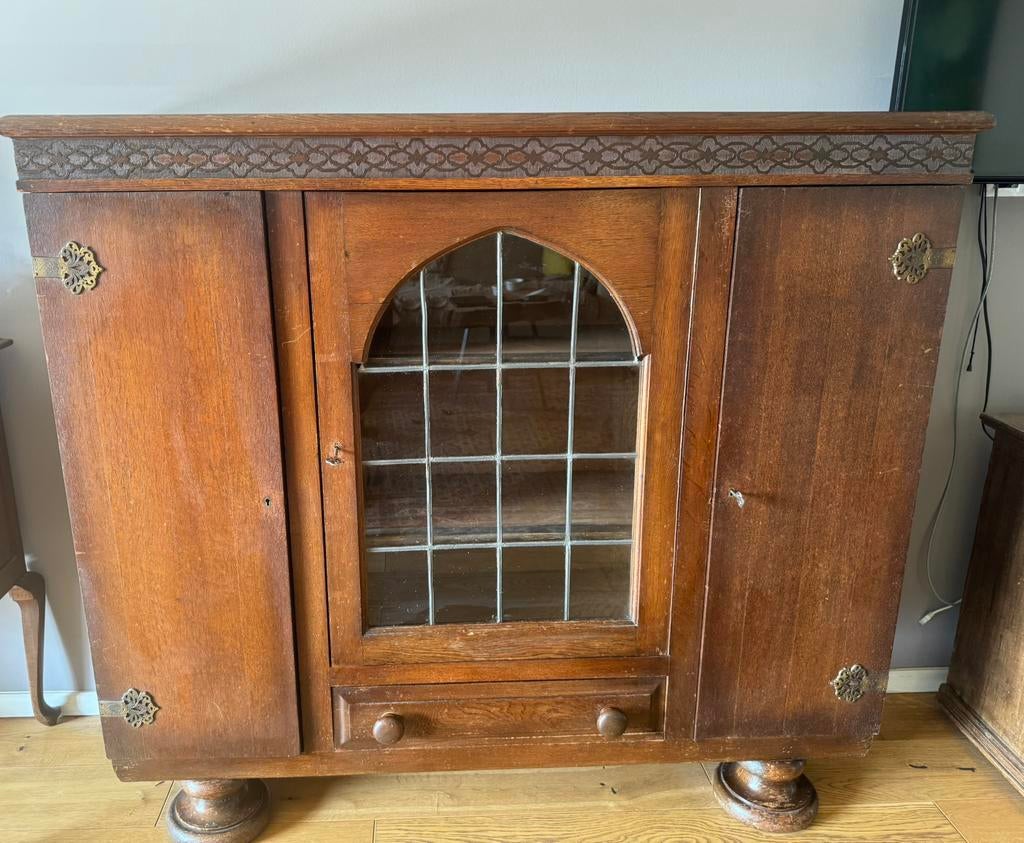 Antieke kast met glas in lood GRATIS, Antiek en Kunst, Ophalen