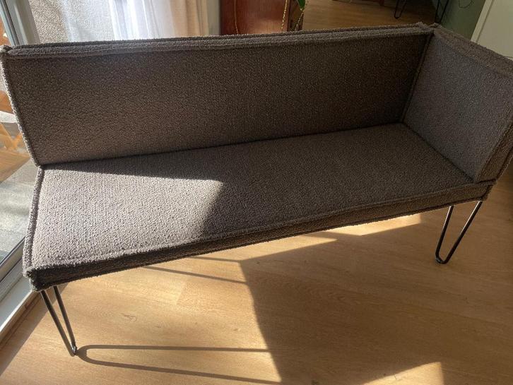 Eijerkamp Bodilson eetkamerbank kleur coffee, bouclé 148 cm, Huis en Inrichting, Banken | Bankstellen, Nieuw, Rechte bank, Driepersoons