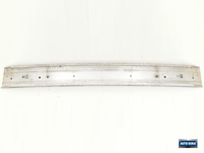 Bumperframe voor van een Volvo 850