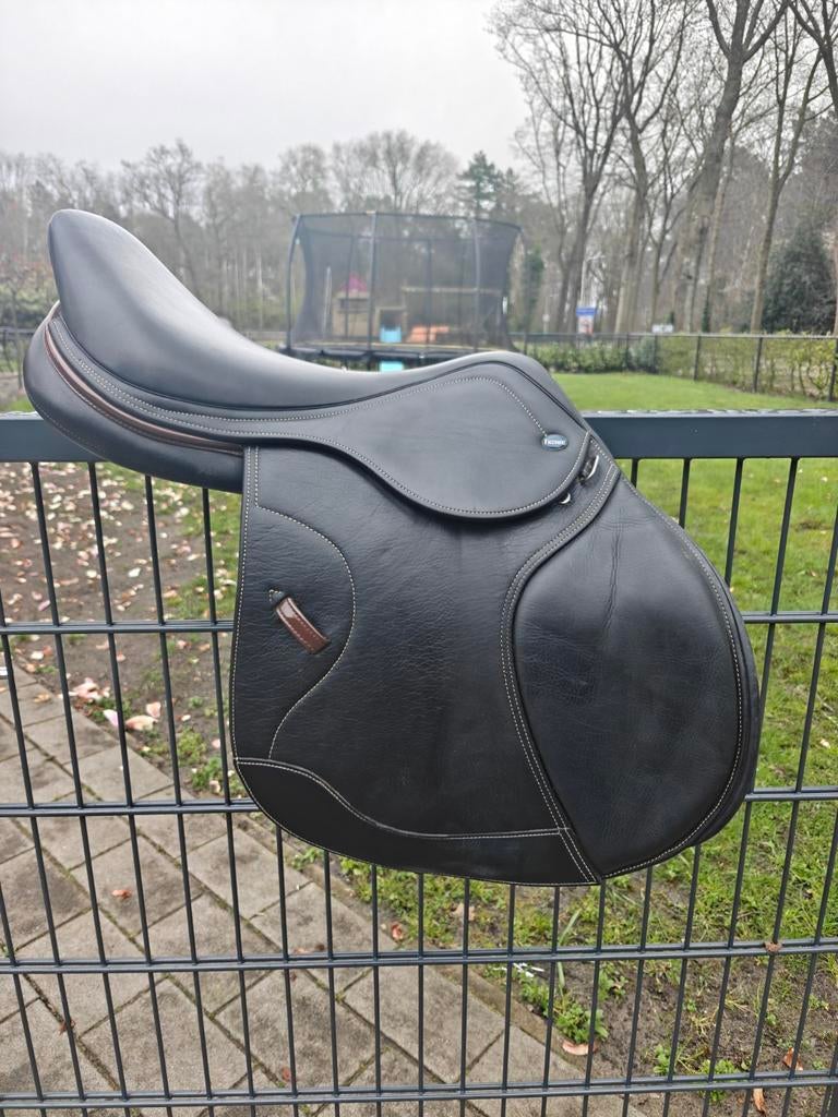 ♥️Ikonic light springzadel 17 inch♥️, Ophalen, Zo goed als nieuw, Springen