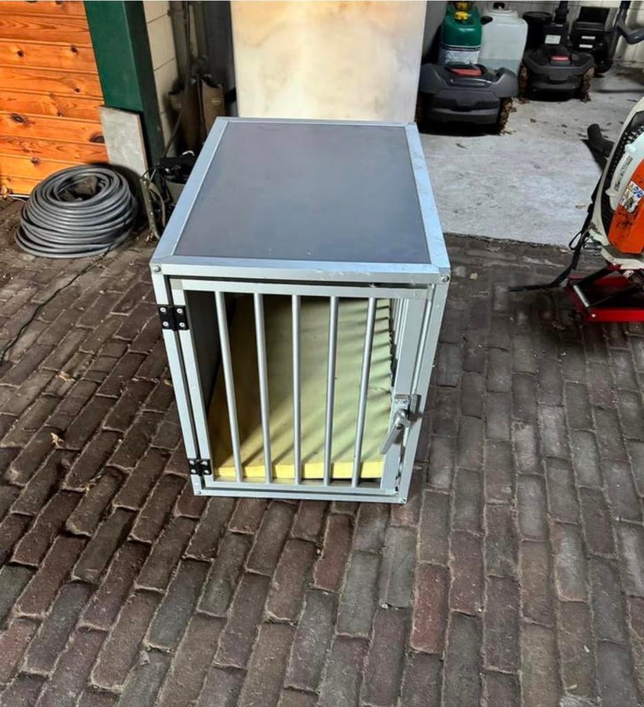 Auto honden bench, Ophalen, Zo goed als nieuw