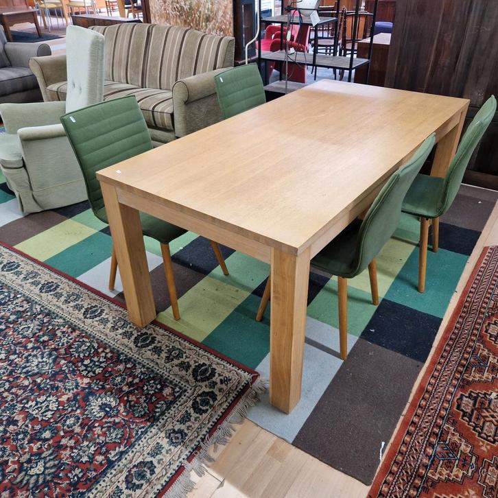 Stevige houten eettafel met 4 groene stoelen, Huis en Inrichting, Stoelen, Zo goed als nieuw, Vijf, Zes of meer stoelen, Ophalen