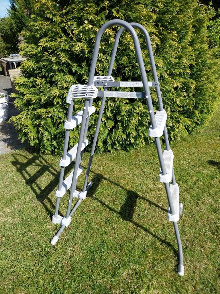 Te koop zwembadtrap met 3 treden., Tuin en Terras, Zwembad-toebehoren, Ophalen, Gebruikt