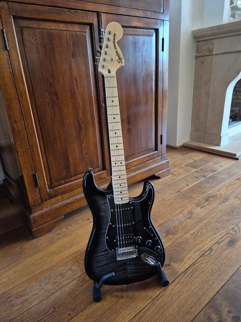 Squier Affinity Stratocaster (met tas en standaard), Ophalen, Zo goed als nieuw, Fender
