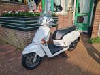 Kymco like 50 4 takt, Fietsen en Brommers, Scooters | Kymco, Ophalen, Maximaal 45 km/u, Zo goed als nieuw, Like