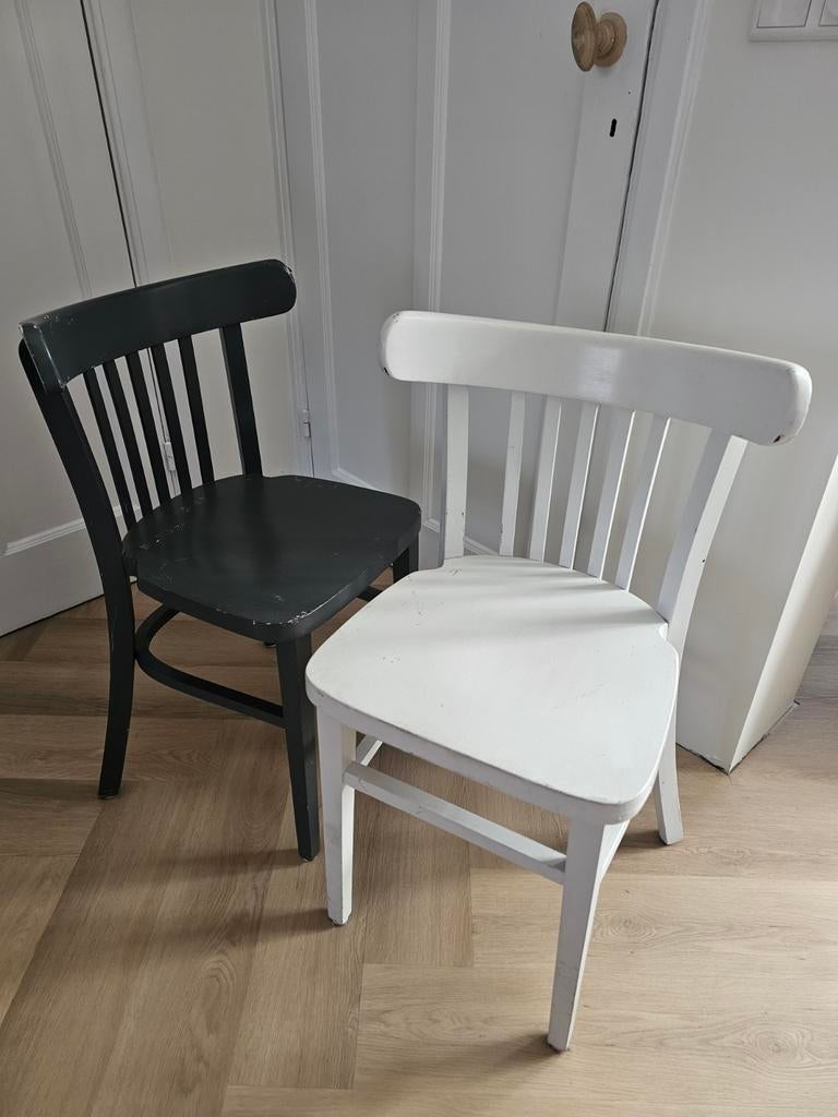 Twee houten cafestoeltjes - opknapper, Huis en Inrichting, Stoelen, Ophalen, Gebruikt, Twee, Overige kleuren