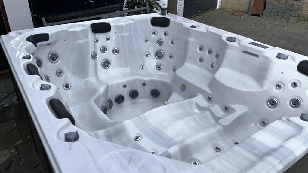❤️‍🔥 Gebruikte jacuzzi ❤️‍🔥 7 personen 1 jaar garantie, Verzenden, Zo goed als nieuw, Afdekzeil, Vast