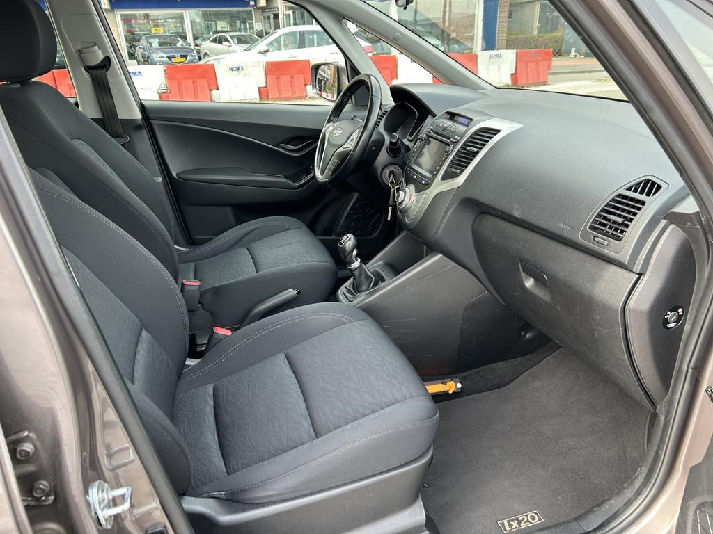 Hyundai ix20 1.4i i-Magine cruise navigatie airco/ecc, Voorwielaandrijving, Euro 5, Stof, Gebruikt