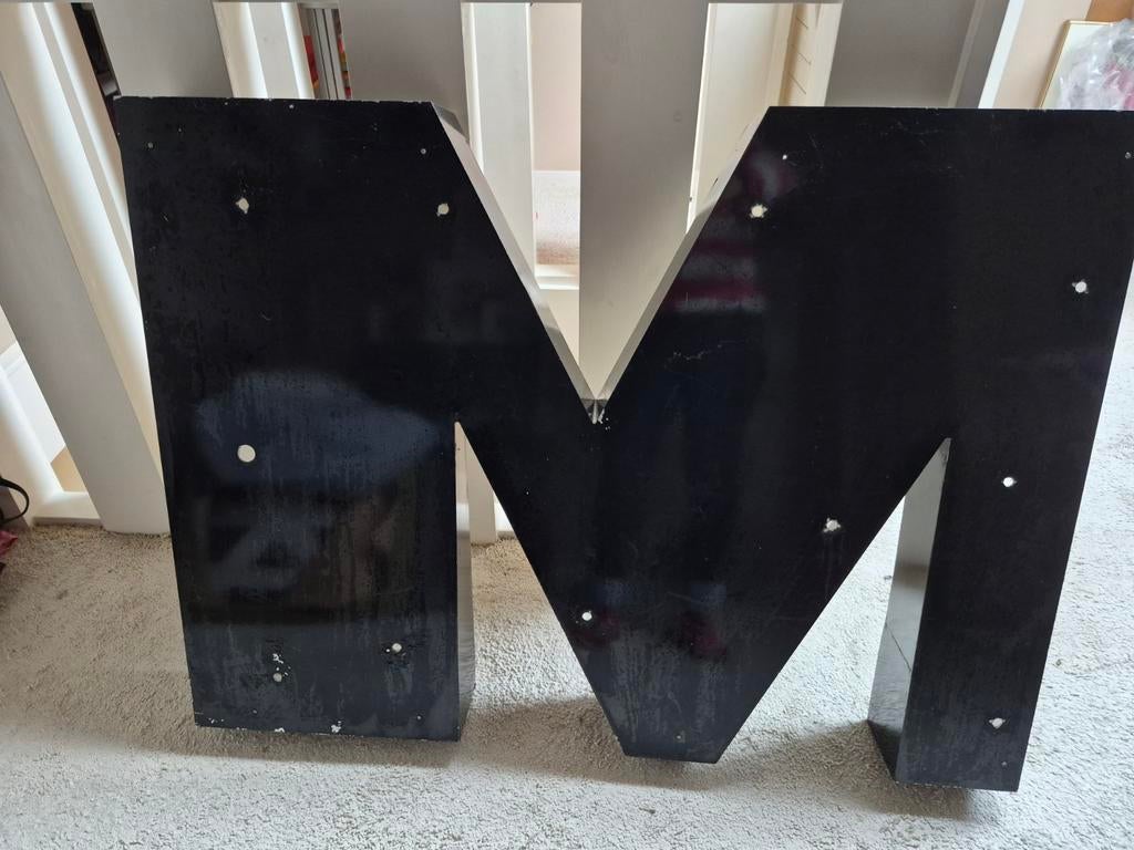 Vintage reclame bord mega grote letter M, Ophalen of Verzenden