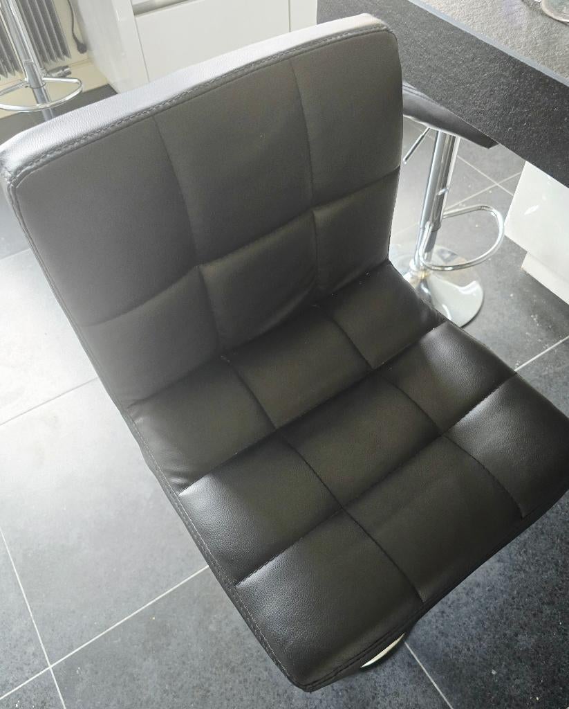 Barkrukken, 2 krukken, Ophalen, 60 tot 90 cm