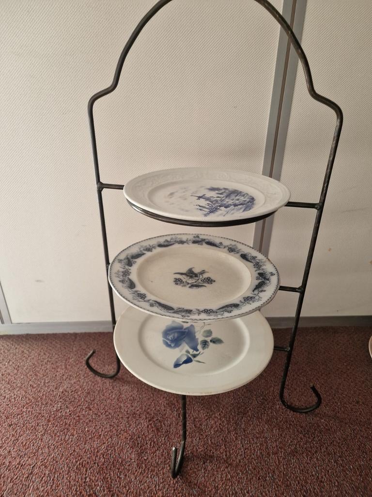 Oude ijzeren Etagere, Ophalen of Verzenden, Gebruikt