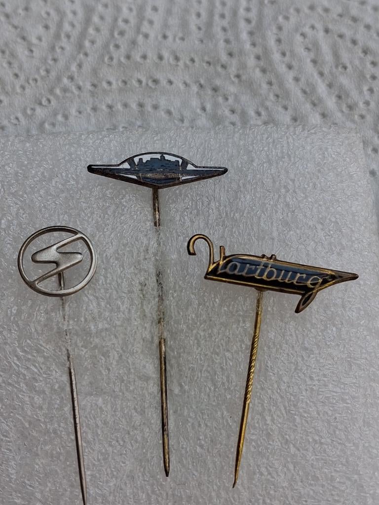 Speldjes Trabant, Wartburg 2x email, Ophalen of Verzenden, Gebruikt, Transport