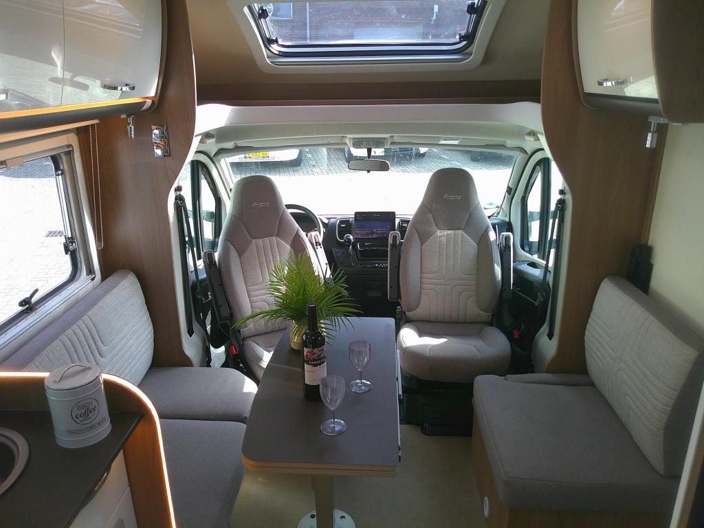 Bürstner Harmony 727 9-traps automaat, Caravans en Kamperen, Automaat, Luifel, Ringverwarming, Fiat