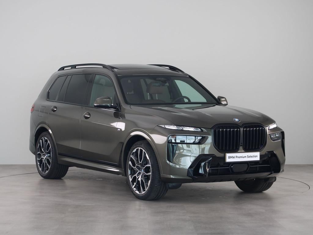 BMW X7 xDrive40i M-Sport Pro (bj 2025, automaat), Auto's, BMW, Gebruikt, Euro 6, Met garantie (alle), 7 stoelen