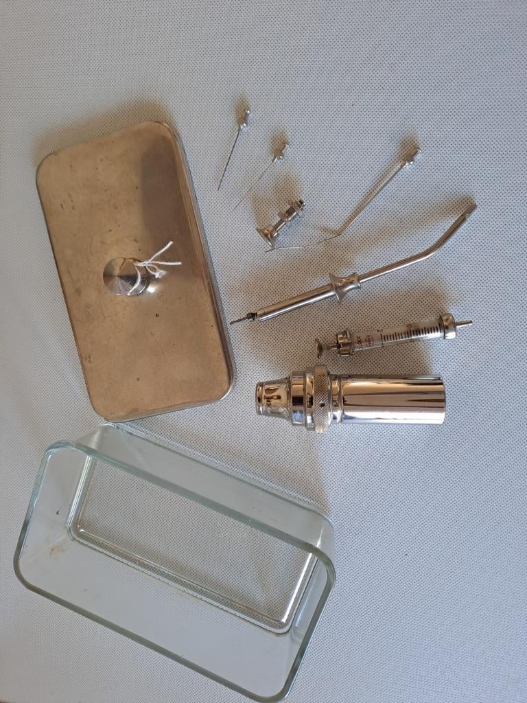 Vintage Medische Instrumenten Set - Injectiespuit & Tools, Antiek en Kunst, Antiek | Gereedschap en Instrumenten, Ophalen of Verzenden