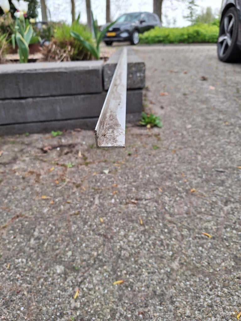 aluminium hoekprofiel 370cm lang, Ophalen of Verzenden, Aluminium