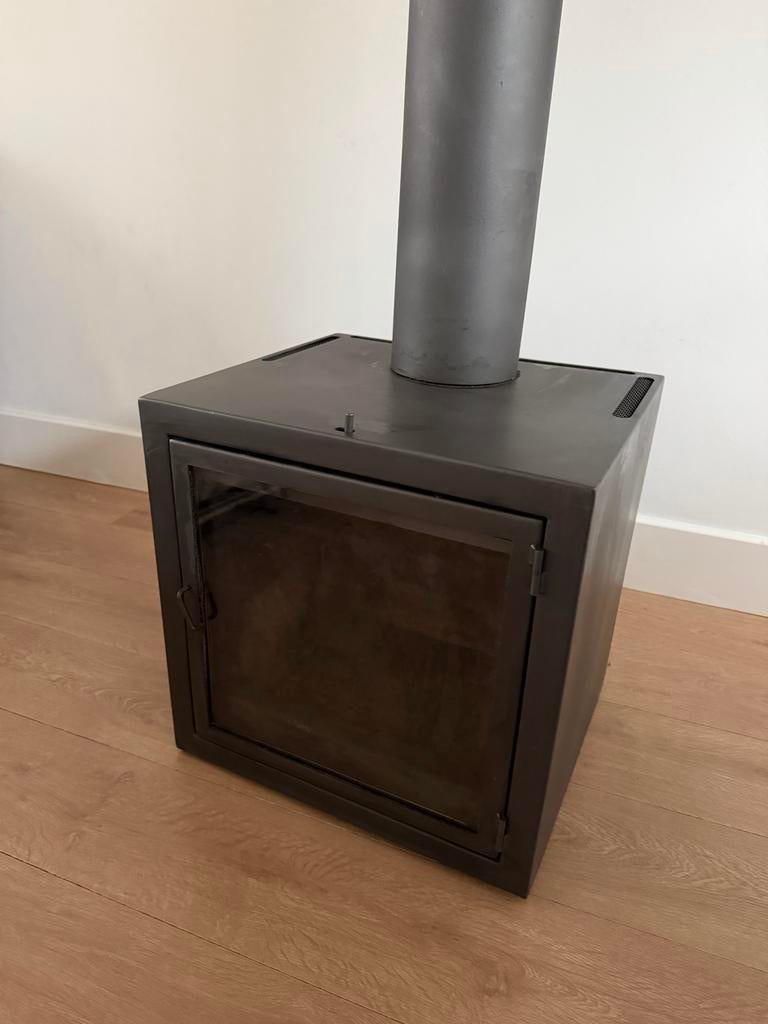 draaibare Dik Geurts HGU 50 houtkachel 8,7 kW modern design, Ophalen, Gebruikt, Hangende haard, Houthaard