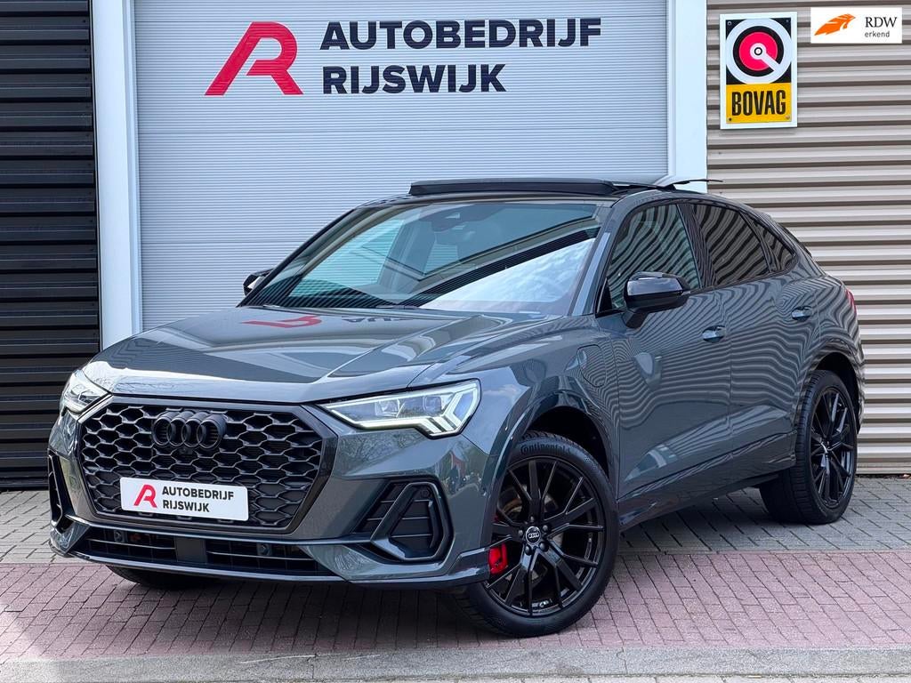 Audi Q3 Sportback 45 TFSI e S Edition Pano/360/AppleCar/Matr, Auto's, Audi, 12 maanden, Gebruikt, Euro 6, Leder en Stof