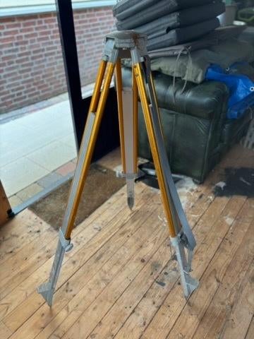 Gereedschap driepoot laser/landmeet statief, Ophalen of Verzenden, Gebruikt